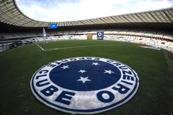 Cruzeiro inicia semana sem folga de olho em Flamengo e Classico.