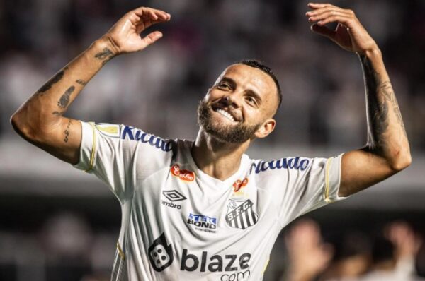 Santos quer dois do galo por guilherme